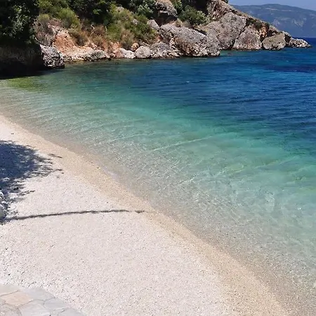 Feriehus Beautiful Summer House In Agia Efimia